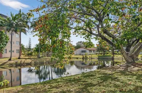 2800 NW 47th Terrace Lauderdale Lakes FL 33313