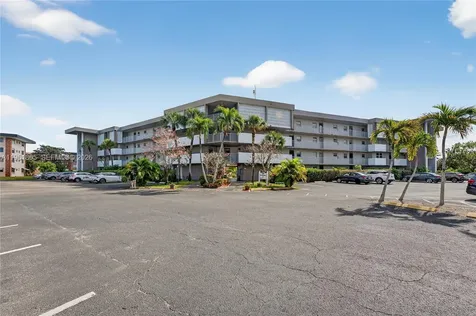 2800 NW 47th Terrace Lauderdale Lakes FL 33313