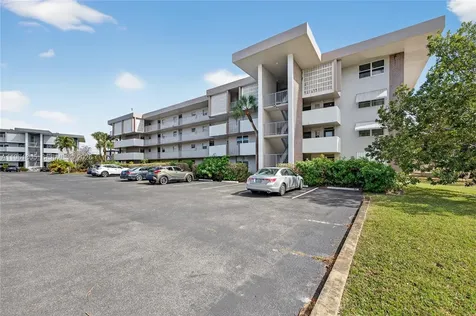 2800 NW 47th Terrace Lauderdale Lakes FL 33313