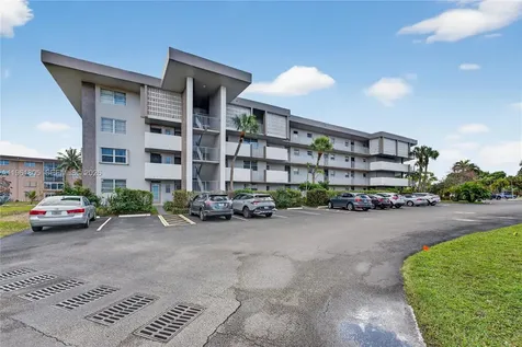2800 NW 47th Terrace Lauderdale Lakes FL 33313