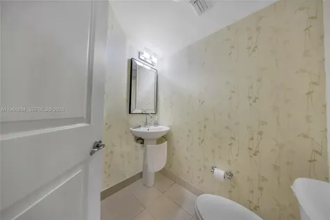 480 NE 30th Street Miami FL 33137