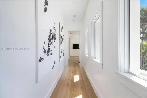 279 Galeon Court Coral Gables FL 33143