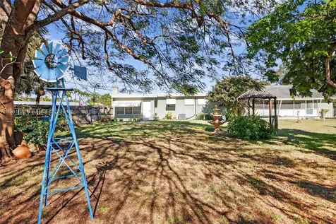 9401 SW 97th Avenue Miami FL 33176