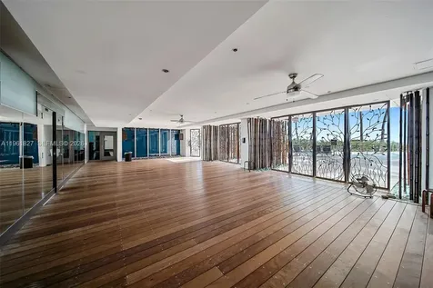 6801 Collins Avenue Miami Beach FL 33141