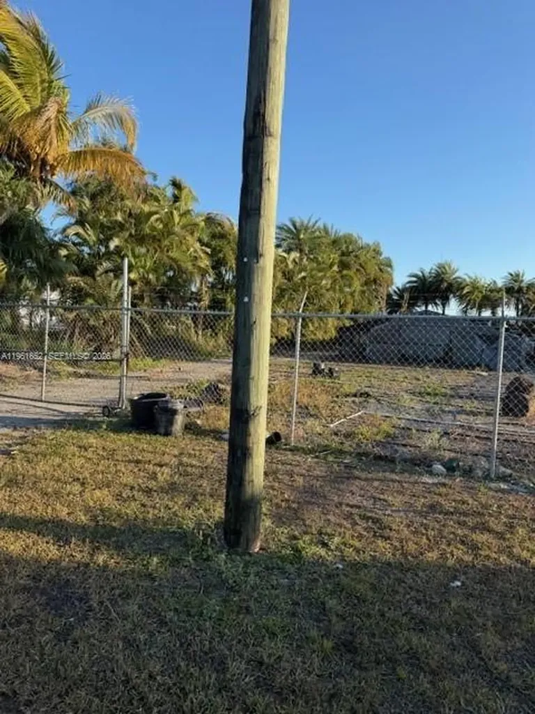 17450 SW 208th Street Miami FL 33187