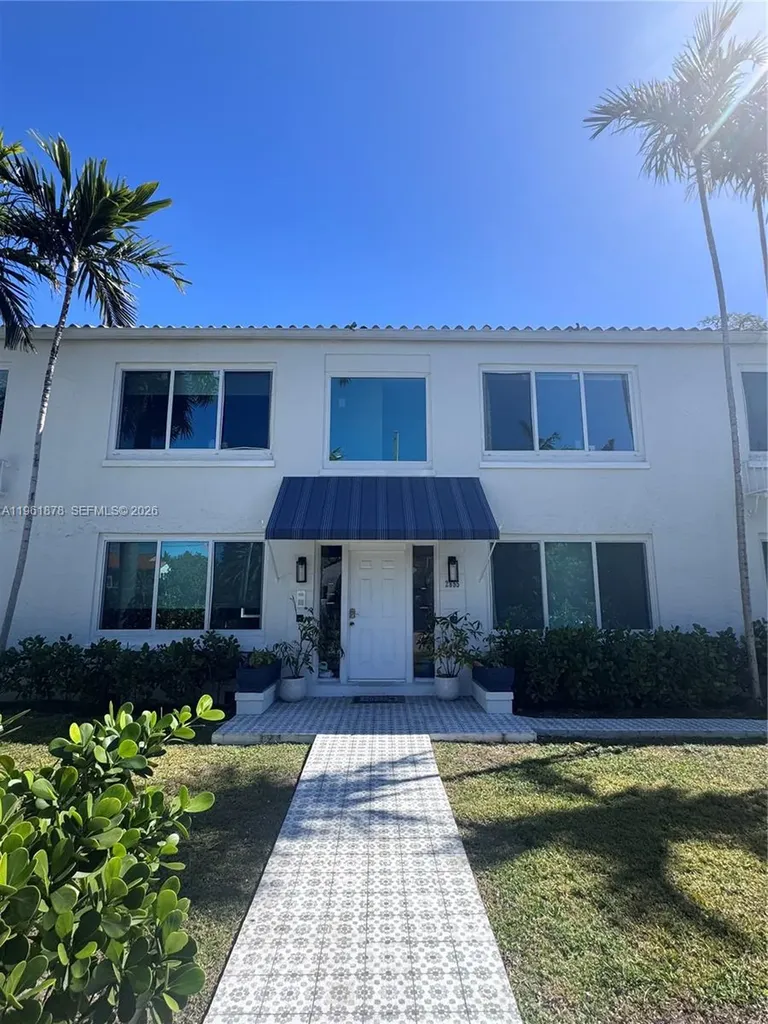 2855 Royal Palm Avenue Miami Beach FL 33140