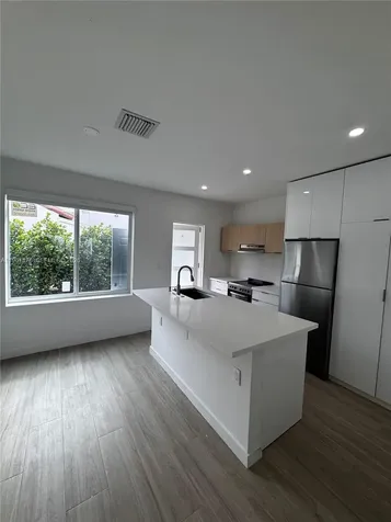 2855 Royal Palm Avenue Miami Beach FL 33140