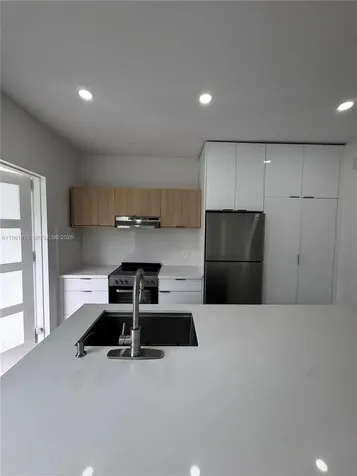 2855 Royal Palm Avenue Miami Beach FL 33140