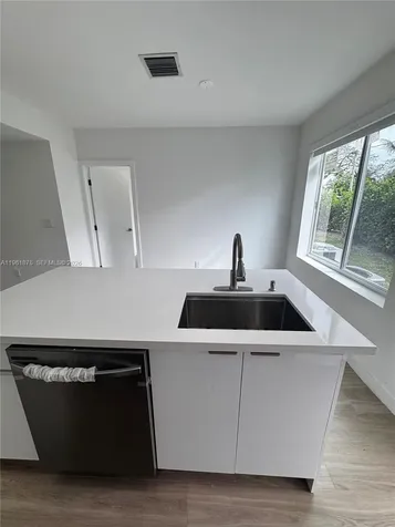 2855 Royal Palm Avenue Miami Beach FL 33140
