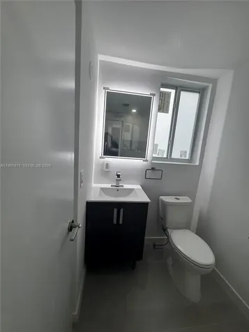 2855 Royal Palm Avenue Miami Beach FL 33140