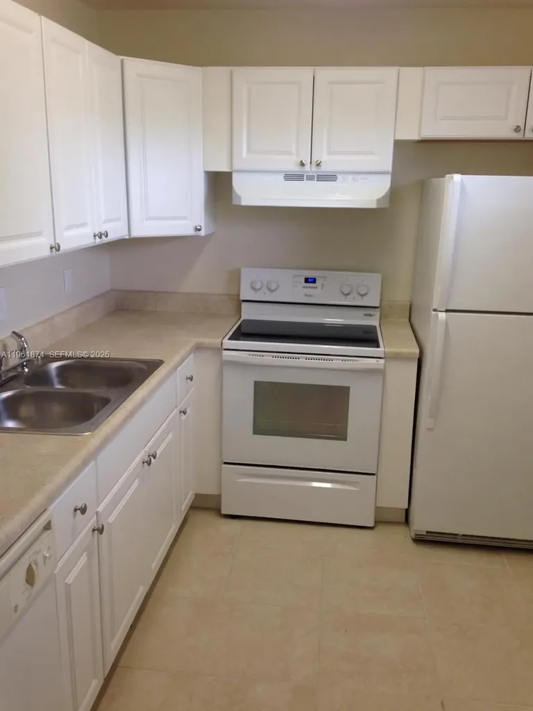7561 NW 16th Street Plantation FL 33313