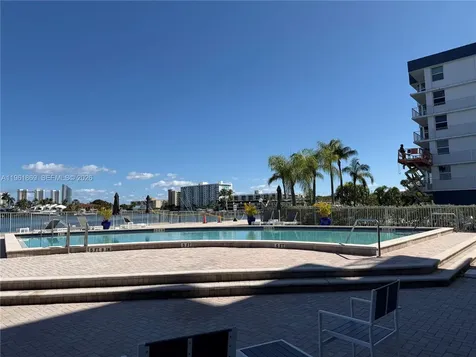 16546 NE 26th Avenue North Miami Beach FL 33160