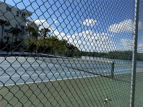16546 NE 26th Avenue North Miami Beach FL 33160