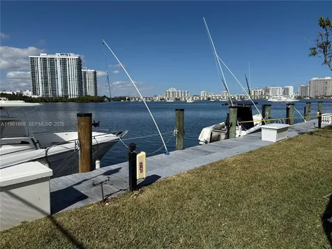 16546 NE 26th Avenue North Miami Beach FL 33160