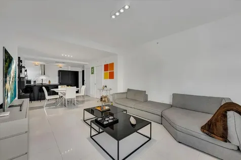 3739 Collins Avenue Miami Beach FL 33140