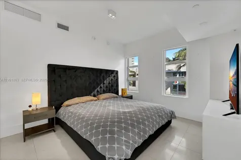 3739 Collins Avenue Miami Beach FL 33140