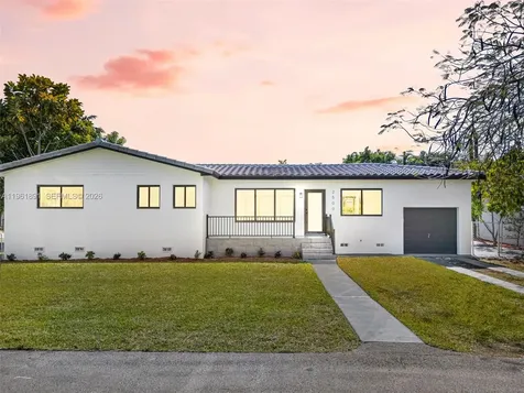 2500 SW 23rd Terrace Miami FL 33145