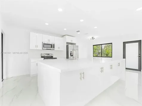 2500 SW 23rd Terrace Miami FL 33145