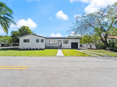2500 SW 23rd Terrace Miami FL 33145