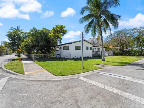 2500 SW 23rd Terrace Miami FL 33145
