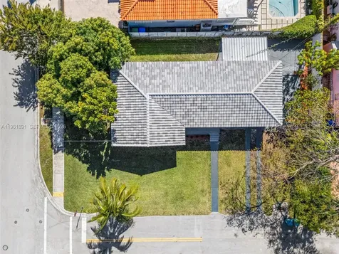 2500 SW 23rd Terrace Miami FL 33145