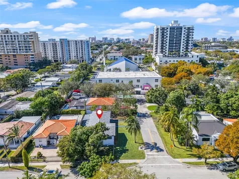 2500 SW 23rd Terrace Miami FL 33145