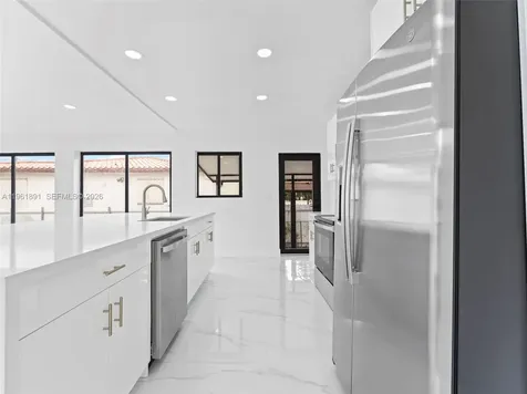 2500 SW 23rd Terrace Miami FL 33145