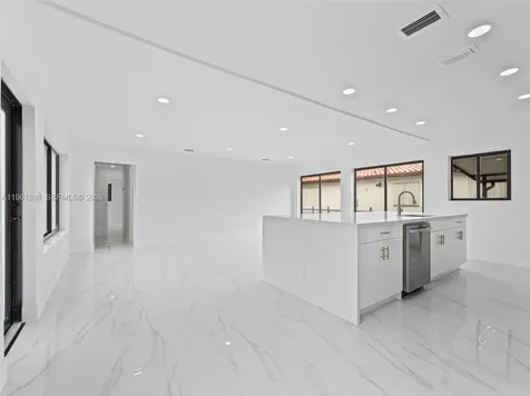 2500 SW 23rd Terrace Miami FL 33145