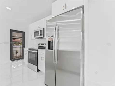 2500 SW 23rd Terrace Miami FL 33145