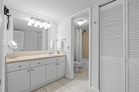 2016 Bay Drive Miami Beach FL 33141