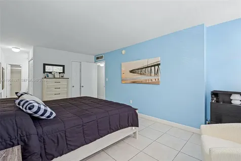 2016 Bay Drive Miami Beach FL 33141