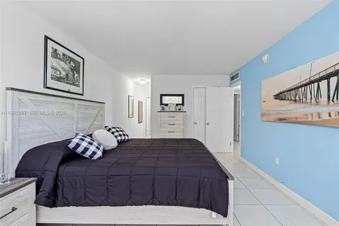 2016 Bay Drive Miami Beach FL 33141