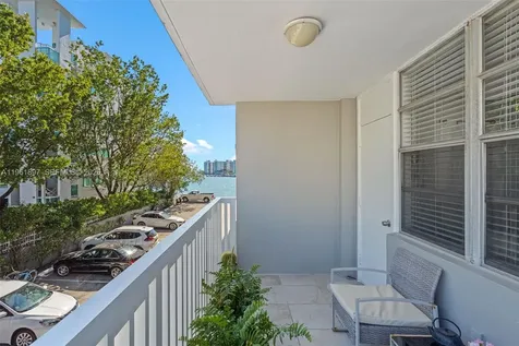 2016 Bay Drive Miami Beach FL 33141