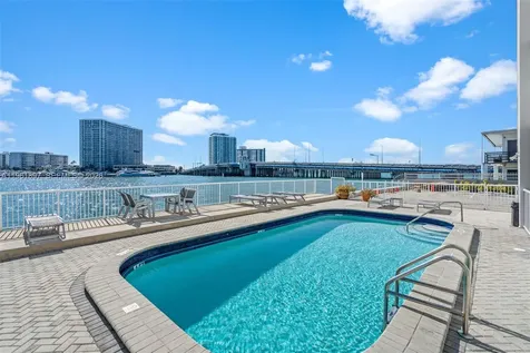 2016 Bay Drive Miami Beach FL 33141