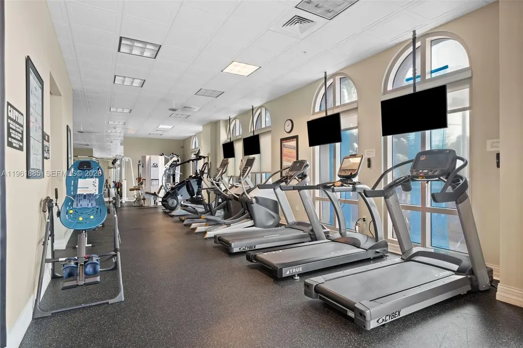 3415 N Ocean Drive Hollywood FL 33019