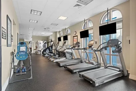 3415 N Ocean Drive Hollywood FL 33019
