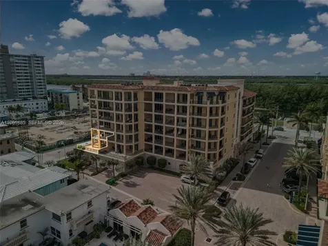 3415 N Ocean Drive Hollywood FL 33019