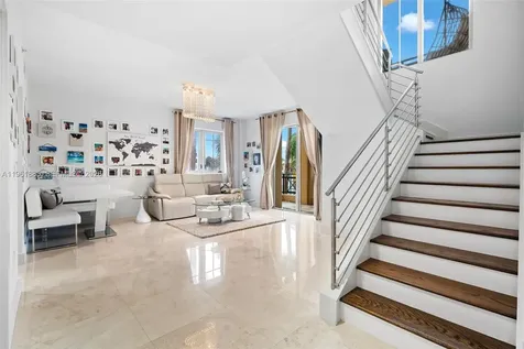 3415 N Ocean Drive Hollywood FL 33019