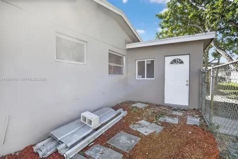 6853 NW 26th Court Sunrise FL 33313