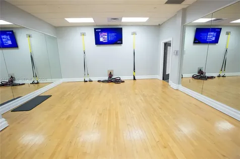 2501 S Ocean Drive Hollywood FL 33019
