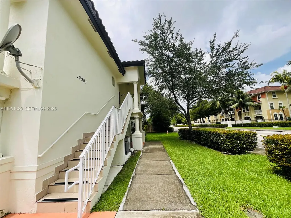 10901 NW 88th Terrace Doral FL 33178
