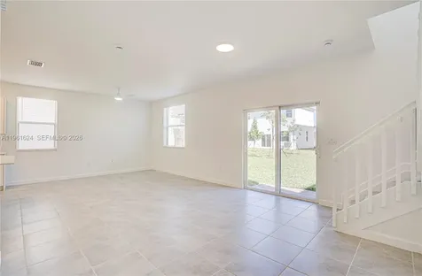 2728 SE 24th Court Homestead FL 33035