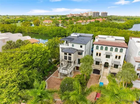 5860 Paradise Point Drive Palmetto Bay FL 33157