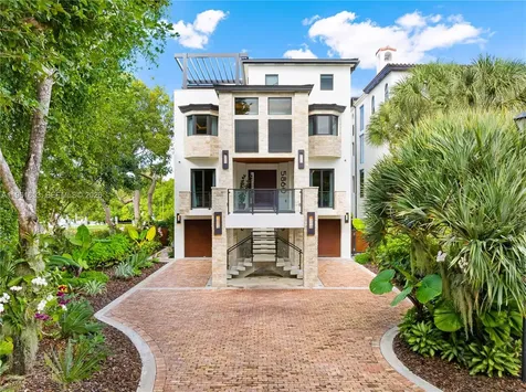 5860 Paradise Point Drive Palmetto Bay FL 33157