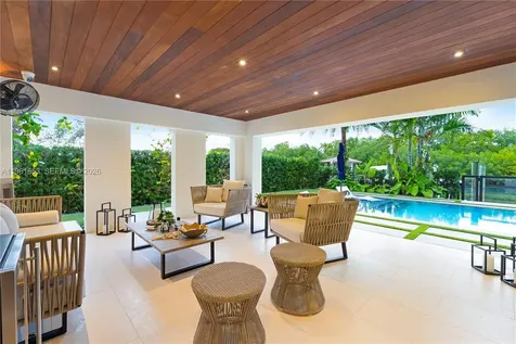5860 Paradise Point Drive Palmetto Bay FL 33157