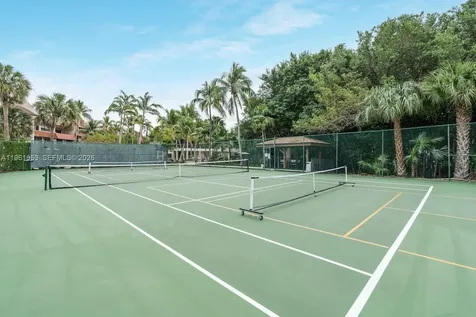 5860 Paradise Point Drive Palmetto Bay FL 33157