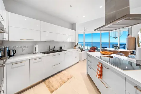 100 S Pointe Drive Miami Beach FL 33139