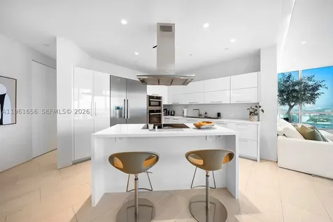 100 S Pointe Drive Miami Beach FL 33139