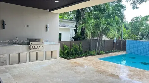 1700 NE 18th Street Fort Lauderdale FL 33305