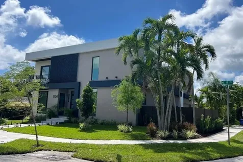 1700 NE 18th Street Fort Lauderdale FL 33305